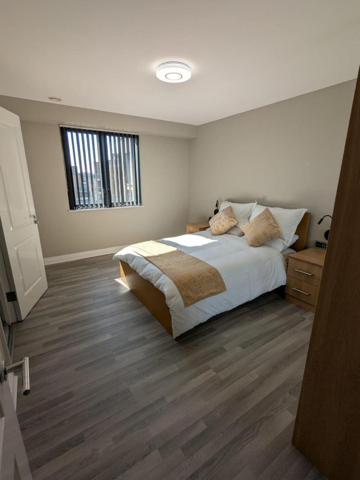 London Heathrow Apartment - West Drayton Yiewsley Exterior photo